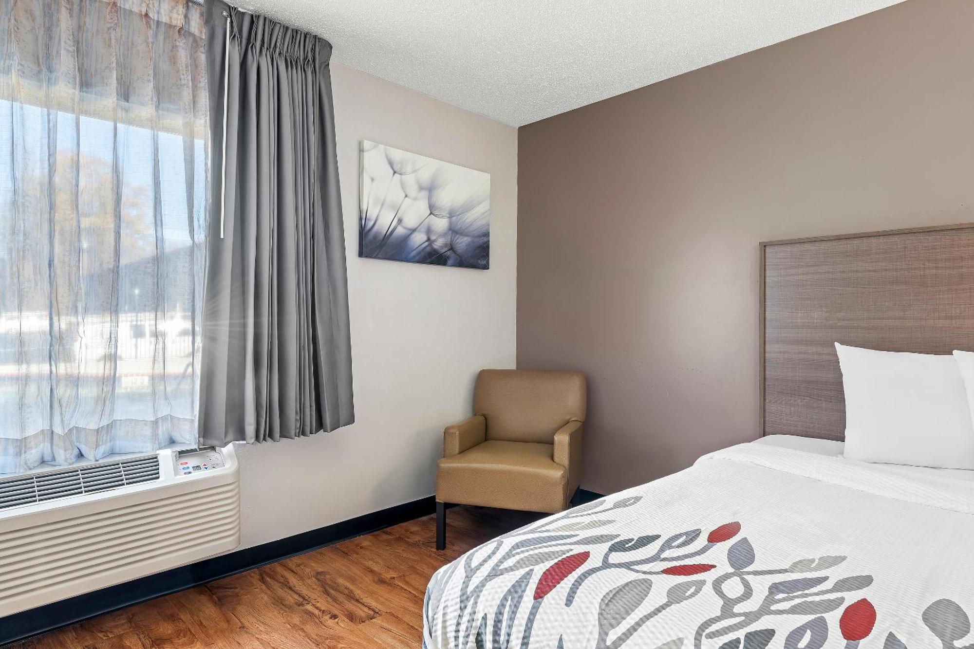 Red Roof Inn Charlotte - University Εξωτερικό φωτογραφία