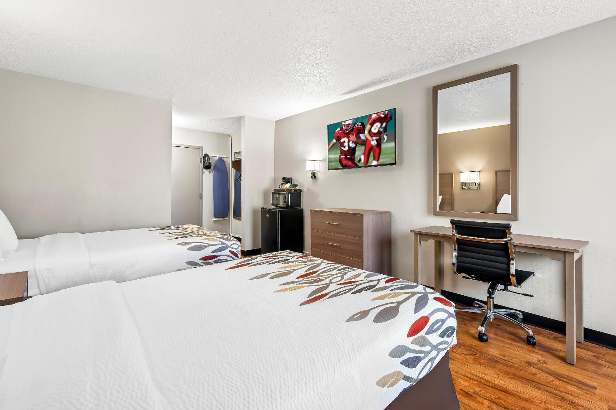 Red Roof Inn Charlotte - University Εξωτερικό φωτογραφία